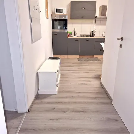 Gudzevic Ferien Unterkuenfte A 4 Apartment Gloggnitz Exterior photo